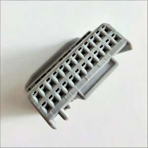 Sortie d'usine 24P Harnais de connecteur d'automobile <span class=keywords><strong>domestique</strong></span> 1612906-1 Modèle Contacts en laiton Gaine de boîtier en nylon 16A Courant nominal - Product Image 3