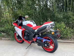 Motocicleta de Carreras <span class=keywords><strong>Yamaha</strong></span> YZF-R1 de 1000cc, de Gasolina, con Tecnología de Cigüeñal Crossplane, Aceleración Rápida, Curvas Estables - Product Image 6
