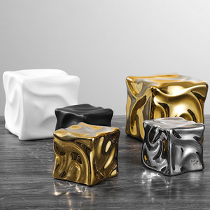 Accesorios de decoración interior con forma de cubo de hielo artificial, decoración de cerámica moderna para el hogar, venta al por mayor - Product Image 1