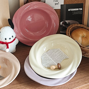Assiette en peluche courte style crème, motif floral simple sous glaçure, pour <span class=keywords><strong>la</strong></span> maison, restaurant, et plats occidentaux, modèle chapeau de <span class=keywords><strong>paille</strong></span> - Product Image 3