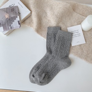 Nouvelles chaussettes en cachemire pour femme, épaisses <span class=keywords><strong>et</strong></span> chaudes pour l'hiver, motif floral <span class=keywords><strong>noir</strong></span> <span class=keywords><strong>et</strong></span> <span class=keywords><strong>blanc</strong></span>, lot de chaussettes thermiques de style japonais, couleur unie - Product Image 5