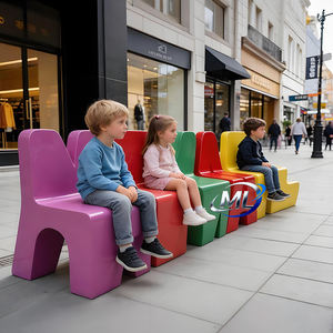 Bancas de Patio Modernas de Fibra de Vidrio con Diseño Creativo y Personalizado del Alfabeto para Niños, para Campamentos Escolares y Plazas Comerciales - Product Image 2