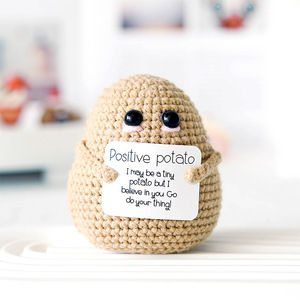 Pupazzi di Patate in Lana Lavorati a Mano da 8 CM, Divertenti Emojis di Patate Energetiche Positive, Ornamenti Pendenti all'Uncinetto Fatti a Mano - Product Image 5