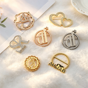 Broche de col en métal plaqué or avec emblème du Cambodge, épingle de revers personnalisée avec logo de marque, badge souvenir personnalisé pour ornement de vêtement - Product Image 2