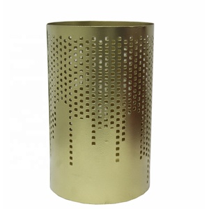 Vente en gros en vrac couleur laiton fait à la main en fer design forme ronde luxe porte-bougie de style moderne fait à la main - Product Image 1