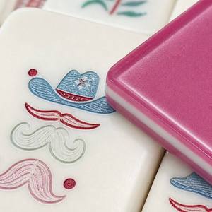 Juego de Mahjong Americano de Lujo Moderno, Plegable y Portátil, de <span class=keywords><strong>3</strong></span> Capas, con Fichas de Gelatina Miss Cowgirl, Acrílico Rosa, para <span class=keywords><strong>Club</strong></span> Nocturno - Product Image 4