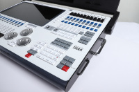 Контроллер освещения Tiger Touch 2 DMX 512 с двумя сенсорными экранами 15,6 дюйма для сценического освещения, движущихся головных светильников и DJ-оборудования