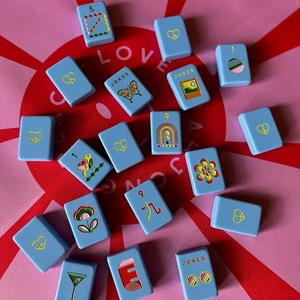 Mahjong américain bleu personnalisé, tuiles en acrylique foncé de luxe à 4 couches pour les soirées de jeu modernes - Product Image 3