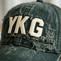 Casquette en maille YKZG entièrement déchirée, style usé, effet délavé, logo personnalisé en relief 3D de 3,0 mm, faite à la main, vintage unique