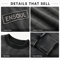 Maßgefertigter Vintage-Sweatshirt für Herren in Gewaschenem Schwarz mit Ausgefransten Applikationen, Buchstaben-Logo und Daumenlöchern an den Ärmeln, Übergroßer Streetwear-Pullover