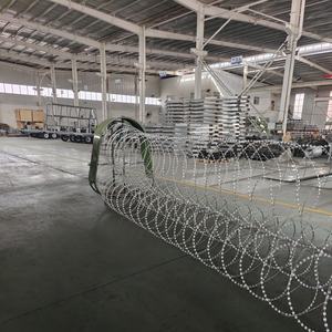 Fil de fer barbelé concertina en acier inoxydable 304, fil de fer barbelé galvanisé, fil de fer barbelé concertina triple bobine - Product Image 4