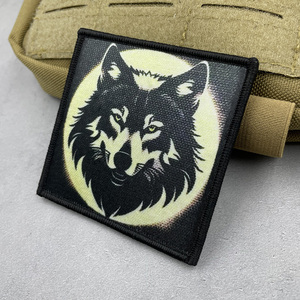 Parches de tela rectangulares con estampado de tigre, lobo y leopardo de la marca YYQN, con gancho y bucle, lentejuelas, fieltro y resina para prendas tácticas de exterior y bolsos. - Product Image 5