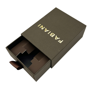 Boîte cadeau rigide Fabiani, forme rectangulaire, logo estampé à chaud, doublure en satin avec ruban pour l'emballage de bijoux, montres et lunettes - Product Image 3