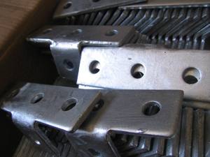 Support en T irrégulier galvanisé à chaud en acier au carbone ASTM, montage facile, main droite, pour assemblage – Vente directe usine - Product Image 5