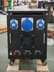 Trasformatore Monofase 10kVA con Tensione Regolabile da 110V a 220V, 360V, 380V, 390V, 400V, 420V, 440V - Product Image 6