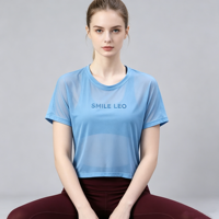 Kaos Crop Top Berbahan Mesh Bernapas dengan Pola Cetak Transfer Sublimasi Kustom dan Lengan Pendek Reguler