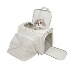 Free sample Breathable <b>Large</b> Capacity Fan Shaped Pet Expansion Pack Tote Bag Pet <b>Carrier</b> for <b>Cat</b> and Small Dogs - Product Image 1