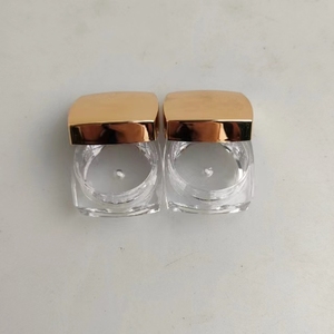 Tarro de plástico dorado cuadrado de 3G 5G 10g con polvo - Product Image 4