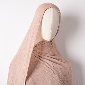 Novo e Moderno 2025 Lenço/Xale Básico Liso com Costura Precisa para Meninas, Hijab Étnico Muçulmano de Viscose Tecida e Modal, Malásia - Product Image 6
