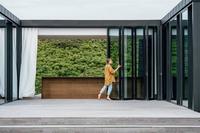 Portes d'entrée de sécurité conformes aux normes australiennes NFRC CE TOMA AS2047, portes patio pliantes en aluminium, portes pivotantes en aluminium et verre métalliques