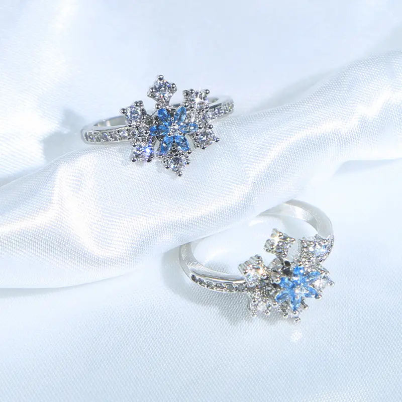 خاتم مفتوح قابل للتعديل مع زيركون أبيض أزرق خاتم دوار على شكل ندفة ثلج مجوهرات على الموضة للسيدات
