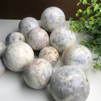 Nouveautés : Décorations en cristal UV, sphère de cristal de sodalite violette naturelle à vendre