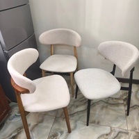 Nouvelle arrivée, chaise de restaurant en bois massif au design moderne avec coussin moelleux pour la maison, l'hôtel, la cuisine, la salle à manger