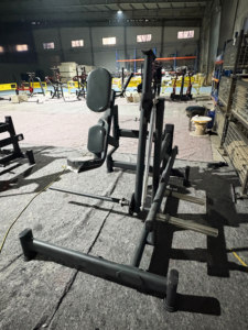 Hochwertige Pendel Hip Kickback Maschine für Gesäß platte geladen Glute Isolation Trainer <span class=keywords><strong>Butt</strong></span> Builder Ausrüstung Hüft verlängerung - Product Image 5