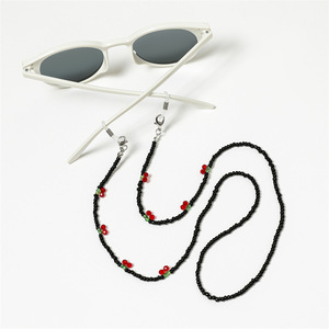 Cadena para gafas y mascarilla con diseño de cerezas, redonda, de 70 cm, accesorio de moda hecho a mano - Product Image 4