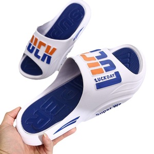 <span class=keywords><strong>Ciabatte</strong></span> Sportive Casual da <span class=keywords><strong>Uomo</strong></span> per Estate e Inverno, Moda per Interni, Antiscivolo, <span class=keywords><strong>Blu</strong></span>, Suola Morbida <span class=keywords><strong>in</strong></span> PVC, Leggere, per Bagno - Product Image 5