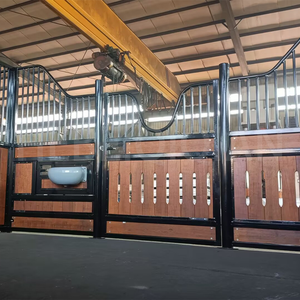 أفضل إسطبلات الخيول المتنقلة مبيعًا بأحجام وألوان وأنماط مخصصة، إسطبلات خيول جديدة للمزارع، الخيار الأفضل في أوروبا - Product Image 3