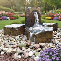 Fontaine d'eau en basalte personnalisée, colonne de roche sculptée à la main, style moderne, pour les jardins extérieurs - Durable et écologique