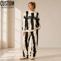 Ensemble décontracté deux pièces pour femme : Sweat-shirt oversize à col montant rayé noir et blanc avec broderie appliquée et pantalon large