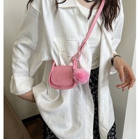 Mini sac bandoulière en PU pour femme, nouvelle collection automne 2025, tendance, polyvalent, design enveloppe rouge, texture unique, style selle