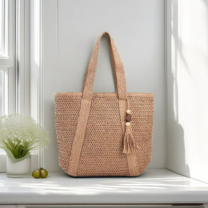 Sac fourre-tout tressé en paille Moon Twist beige grande taille Printemps 2025 pour femme usage quotidien - Product Image 2