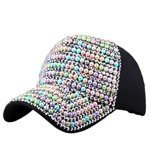 Chapeaux pour femmes incrustés à la main multicolore demi-ronde perle casquette de langue de canard en gros casquettes de baseball de mode