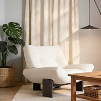 Chaise longue Emmi en vente chaude, en polaire Teddy, pieds en bois massif, chaise longue design haut de gamme pour salon, chambre à coucher, hôtel