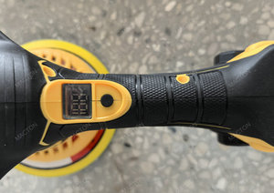 Polisseuse de voiture sans fil professionnelle sans balais 21V 150mm personnalisable avec support OEM - Product Image 4