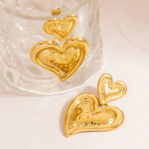 Xiyin Heart Shaped <b>Stud</b> Earrings 18K Gold <b>Titanium</b> Steel Valentine's Day Minimalist Fine Earrings - Product Image 4