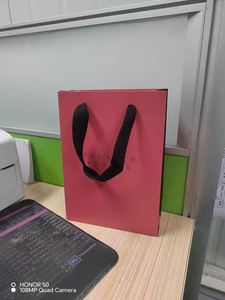 Low MOQ Luxury <b>White</b> Cardboard <b>Bag</b> with Handles Delicate Design for <b>Small</b> Shop Gift Retail Packaging - Product Image 2