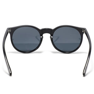 Gafas de sol unisex con montura redonda, protección UV400 de PC negra para viajes al sol y conjuntos de moda - Product Image 4