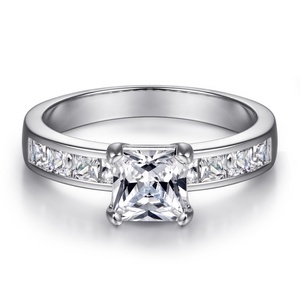 Anillos de Compromiso y Boda de Plata de Ley con Incrustaciones de Circonita Cúbica con Corte Brillante, Chapados en Rodio, Certificados por CMA, Marca Sun Star, Venta al Por Mayor - Product Image 4
