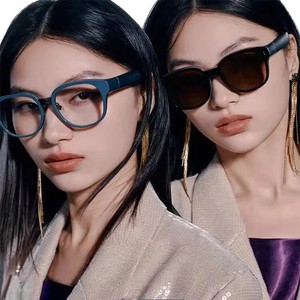 Gafas AR Inteligentes con Guía de Luz a Todo Color, Traducción en Tiempo Real, Navegación HUD, Teleprompting, Grabación de Reuniones, Modelo de IA Grande - Product Image 5