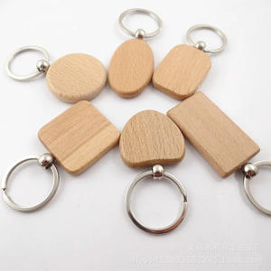 Cadeaux <span class=keywords><strong>de</strong></span> fête, porte-clés en bois naturel personnalisé, cadeaux DIY, porte-clés fait main, conception <span class=keywords><strong>de</strong></span> logo personnalisé, porte-clés en bois vierge - Product Image 4