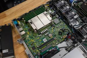 Nouveau serveur rack 1U PowerEdge R360, un processeur Intel Xeon E-2400 jusqu'à 8 cœurs, 4 emplacements DDR5, 128 Go, serveur de base de données avec gestion iDRAC9 - Product Image 6