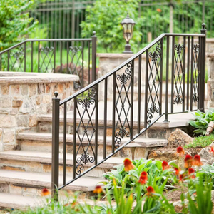 Giá tốt nhất mới nhất <span class=keywords><strong>wrought</strong></span> sắt ban công lan can hiện đại phong cách nhà <span class=keywords><strong>wrought</strong></span> sắt cầu thang lan can thiết kế để bán - Product Image 1