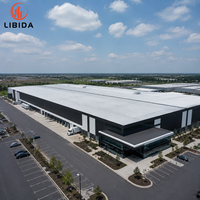 Hangar métallique préfabriqué à portée libre, conception personnalisée pour le stockage d'avions privés et l'atelier de services aéroportuaires
