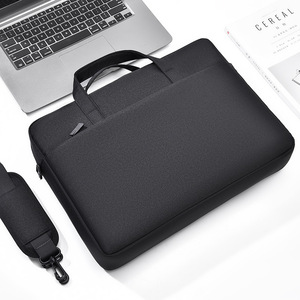 กระเป๋าใส่แล็ปท็อปแบบสะพายไหล่ขนาด 15.6 นิ้ว ทนทาน เรียบง่าย พกพาสะดวก กันกระแทก กันน้ำ ผลิตตามสั่งจากโรงงาน - Product Image 4