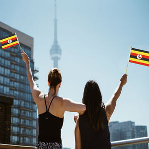 2026 Usine Offre Spéciale Ouganda Poteau en bois Drapeau ondulé à la main pour les <span class=keywords><strong>vacances</strong></span> générales - Product Image 4