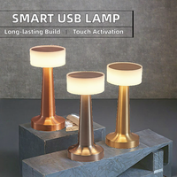 Lampe de table moderne sans fil à chargement USB 3 couleurs tactile LED à gradation lampe de bureau abat-jour en métal pour hôtel maison étude de chevet